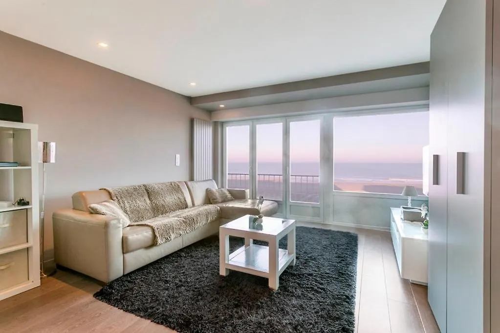 Montezuma Luxe Studio Met Frontaal Zeezicht Zonder Aparte Slaapkamer Apartment Ostend